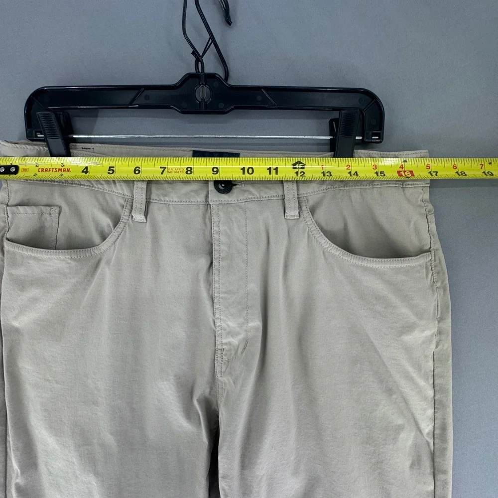 The North Face Mens Khaki Nylon Stretch Hiking Travel Pants Size 34 Regular